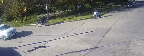 Cámaras de seguridad y respuesta vecinal permitieron recuperar una moto robada