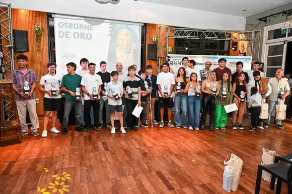 38 Premios Samuel Osborne: Ganadores en una noche llena de reconocimientos y emoción