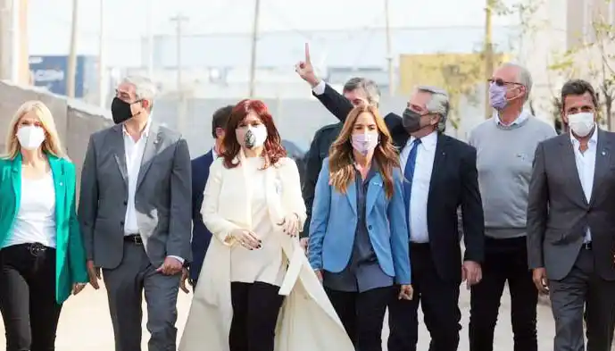 Apoyo de CFK: “Alberto, poné orden”