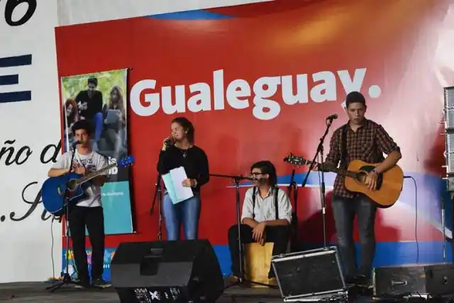 Just Wait: Rock Pop joven en la ciudad