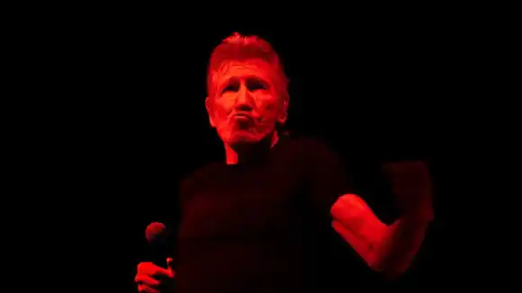 Roger Waters acusa a sus detractores de «mala fe» tras polémico concierto
