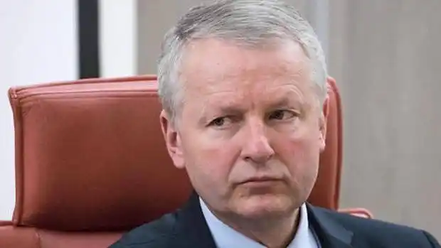 Prisión preventiva para tres policías que golpearon a un hombre negro