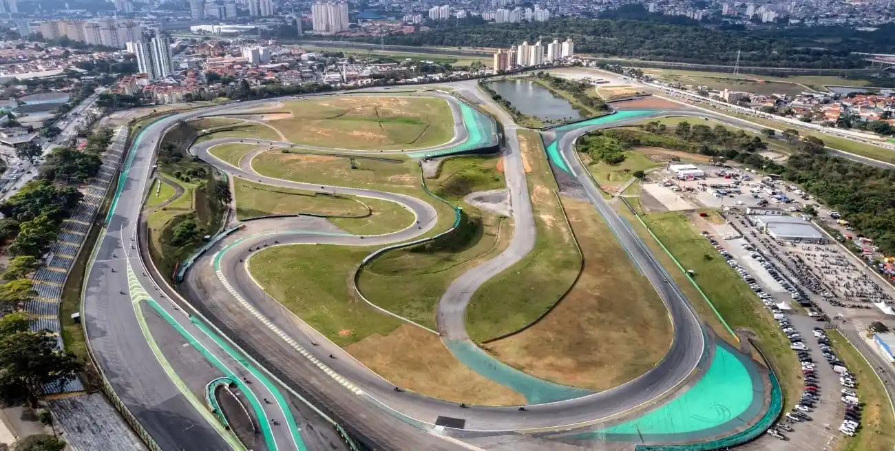 Autódromo José Carlos Pace, conocido también como Interlagos.