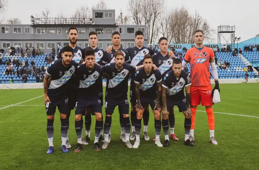 Con Pedro Fernández como héroe, Alvarado rescató un punto en Temperley