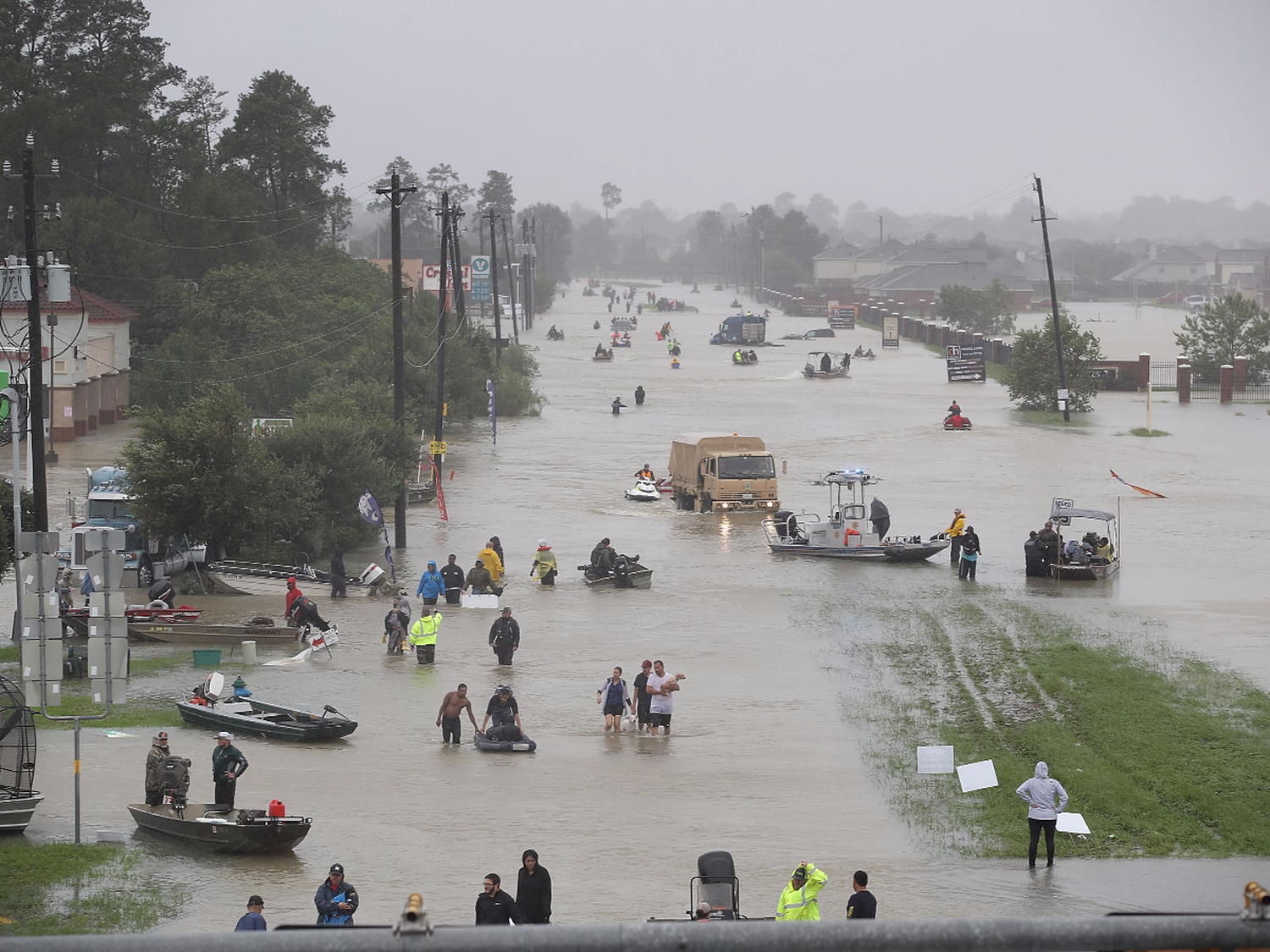 Houston está bajo el agua y viene lo peor de la tormenta