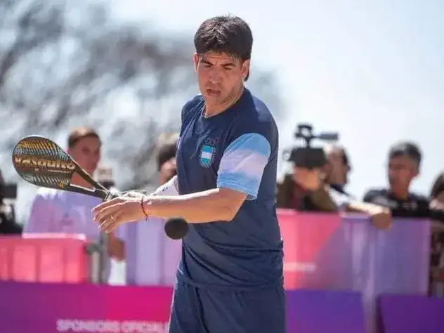 Guillermo Osorio ganó la
Medalla de Plata en frontón