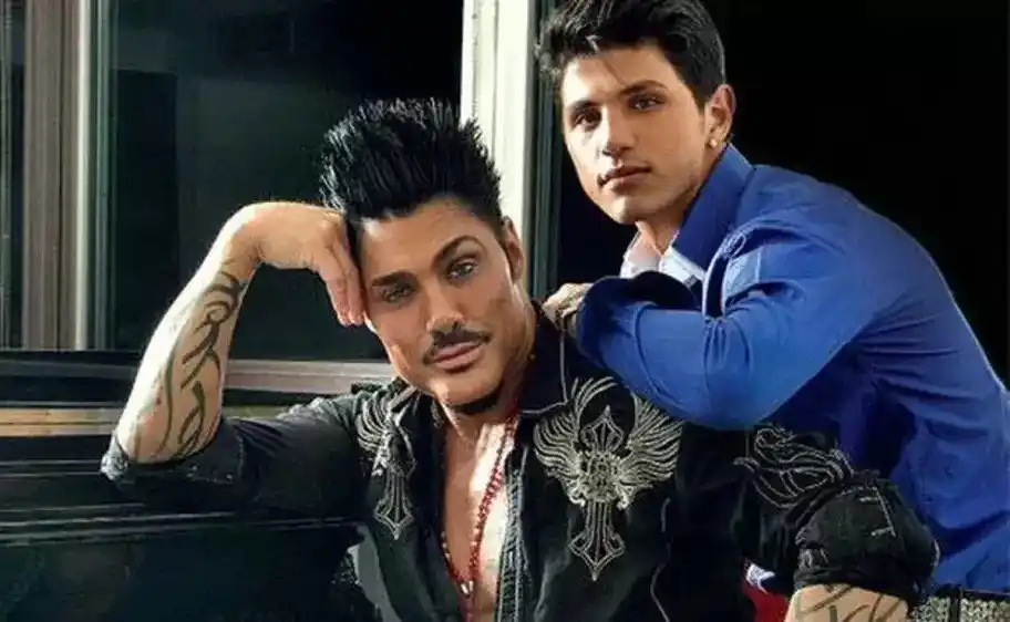 El tandilense Rodrigo Díaz, junto a Ricardo Fort.