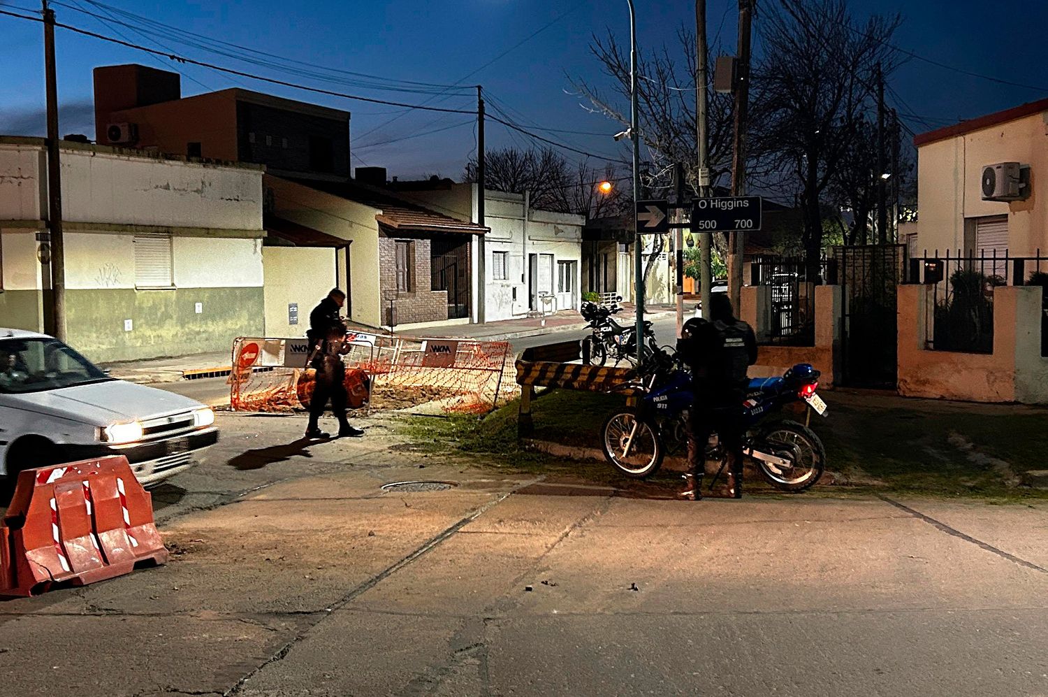 Otro accidente de tránsito en una transitada intersección de la ciudad: una motociclista terminó con heridas leves