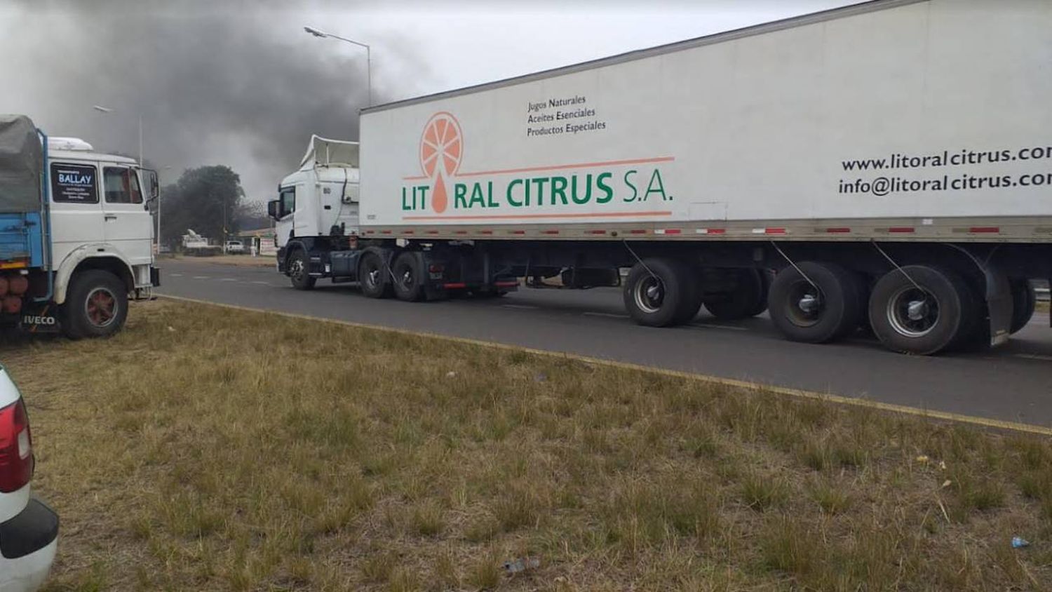 Protesta de transportistas en la Autovía 14