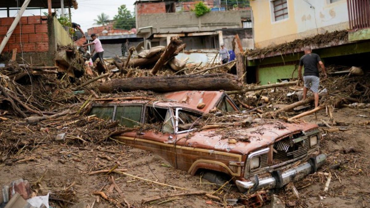 PARTE OFICIAL DE LAS TEJERÍAS: 1.200 familias afectadas, daños en los servicios públicos y más de 2.500 efectivos en la zona  