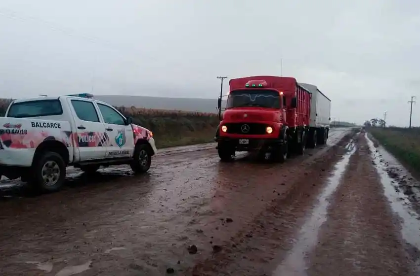 Dos camiones encajados, 10 personas sin tapaboca y 6 cazadores, las infracciones del fin de semana