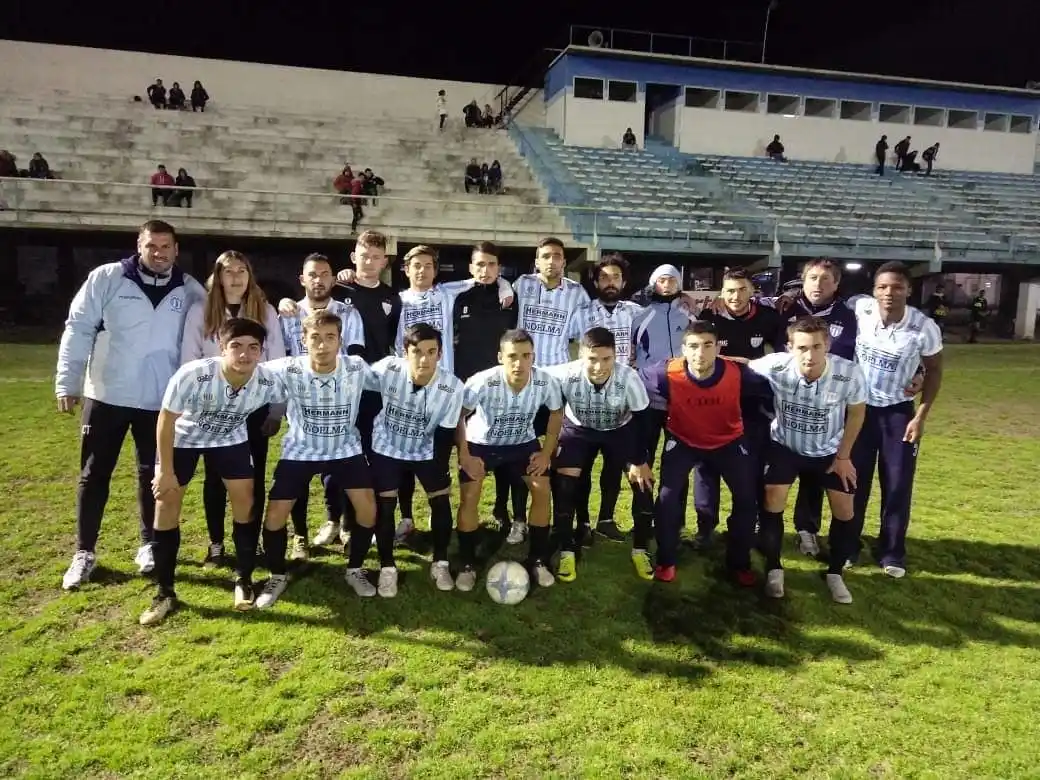 Ganó Juventud Unida y se arrimó en la pelea de la punta