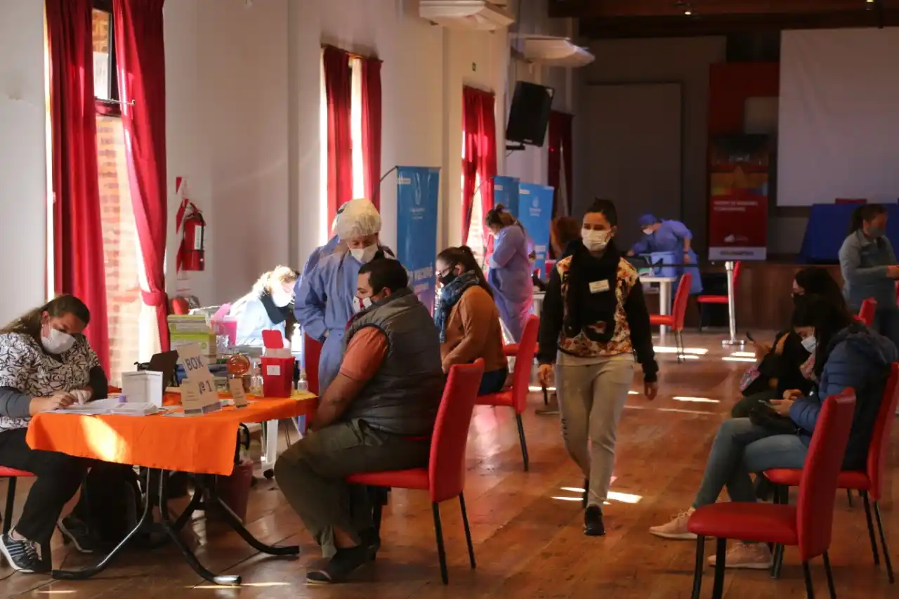 Ya vacunaron a más de 600 docentes en Gualeguaychú