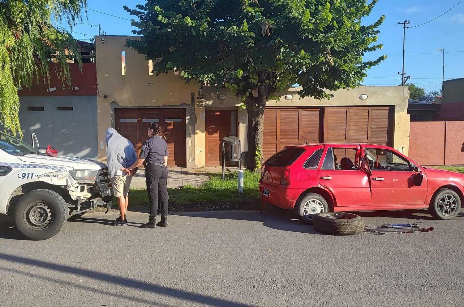 Tras chocar en plena fuga, atrapan a un ladrón con antecedentes