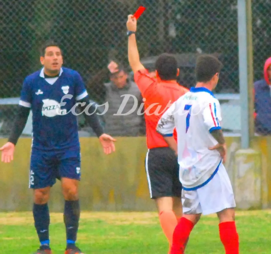 Newbery sigue sumando