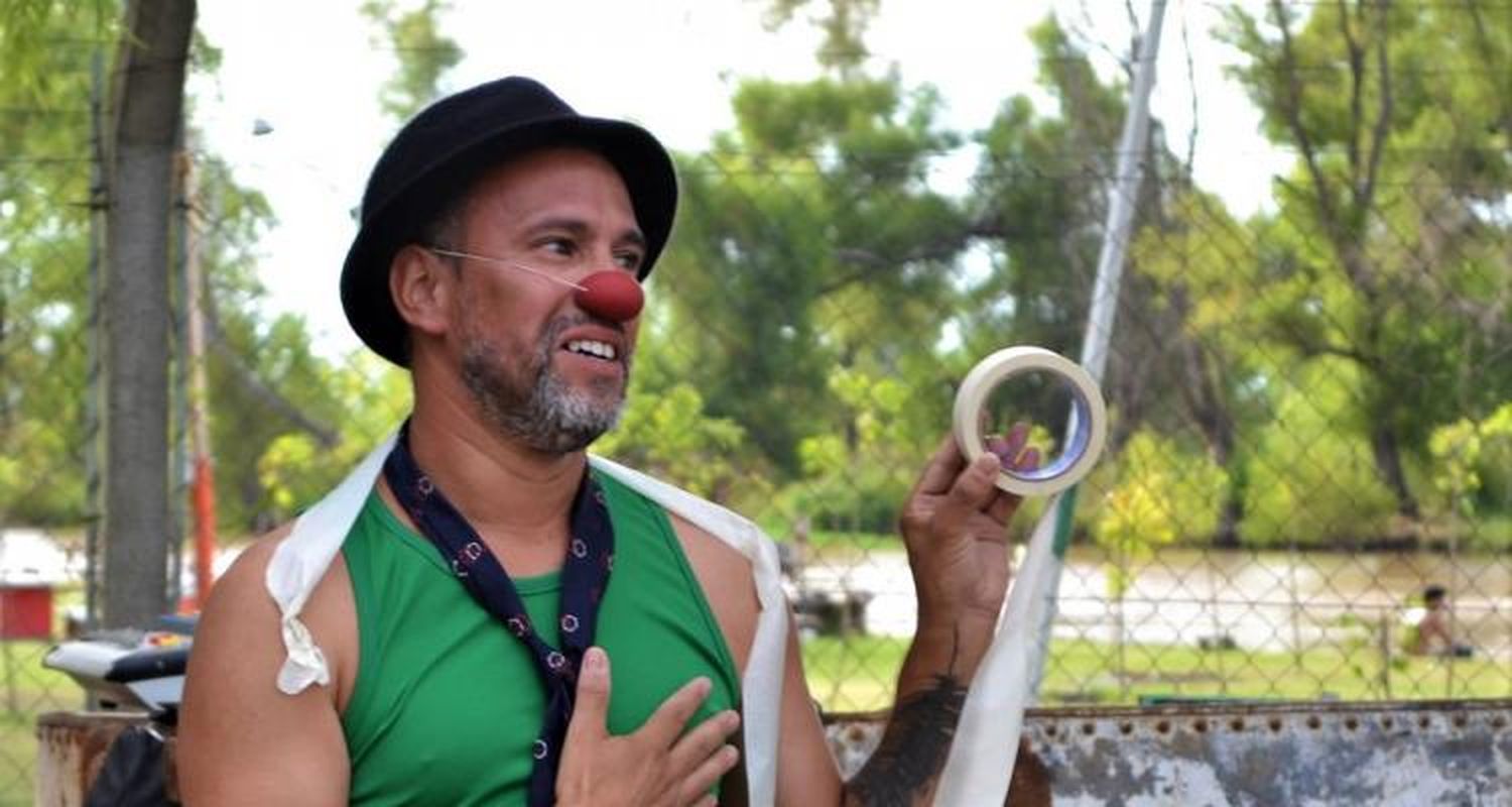 Santiago Altolaguirre brindará una clase abierta de teatro como introducción al taller de entrenamiento actoral que dictará este año