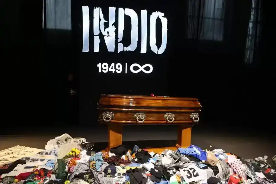 Así fue el velorio del Indio Solari