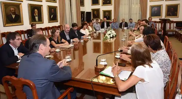 Gustavo Bordet y empresarios acuerdan una agenda común 