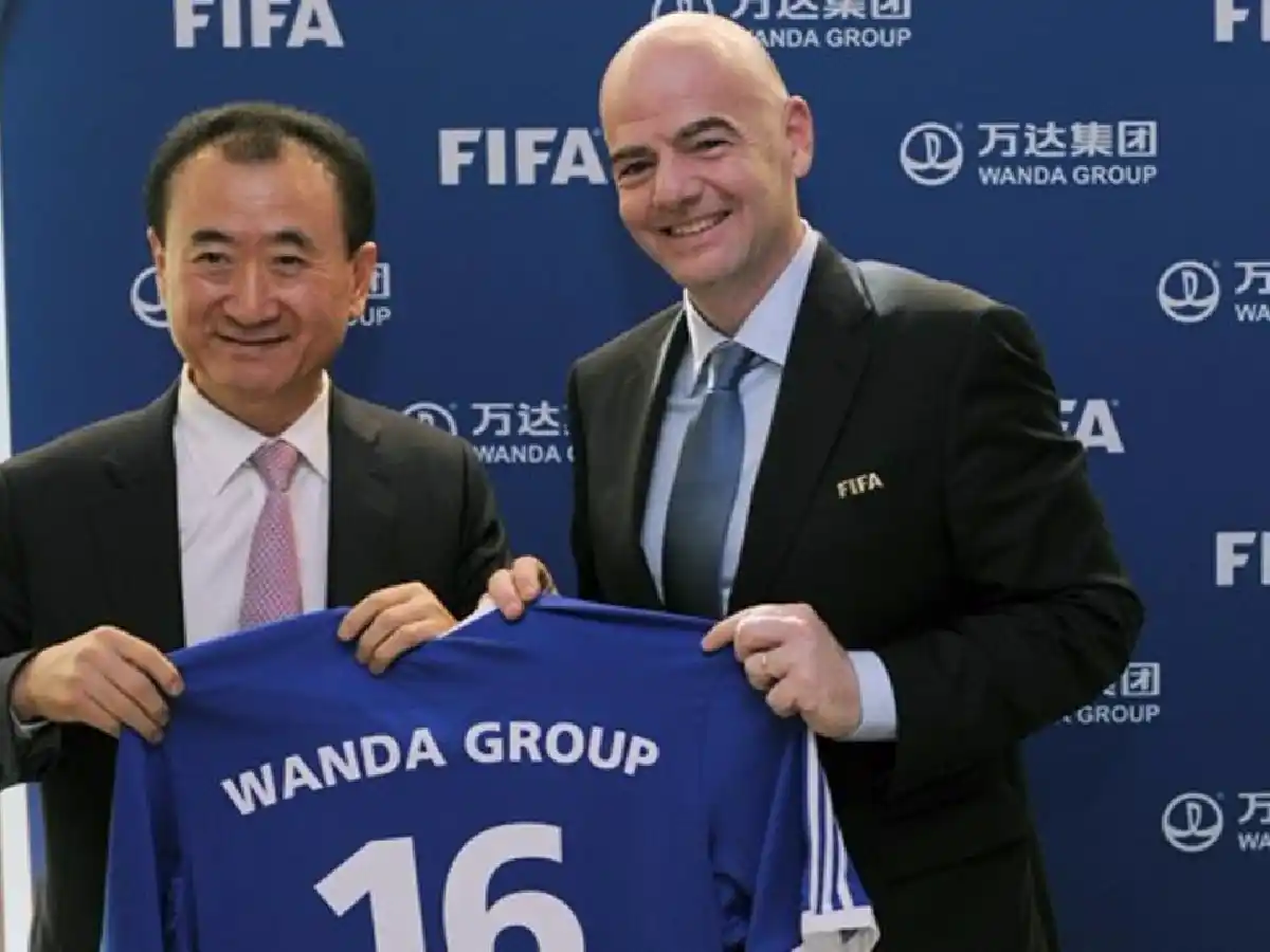 El multimillonario dueño de Wanda Group murió al intentar hacerse una selfie