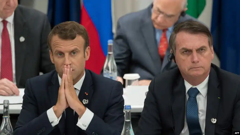 Bolsonaro condiciona aceptar ayuda para combatir incendios si Macron retira «insultos»