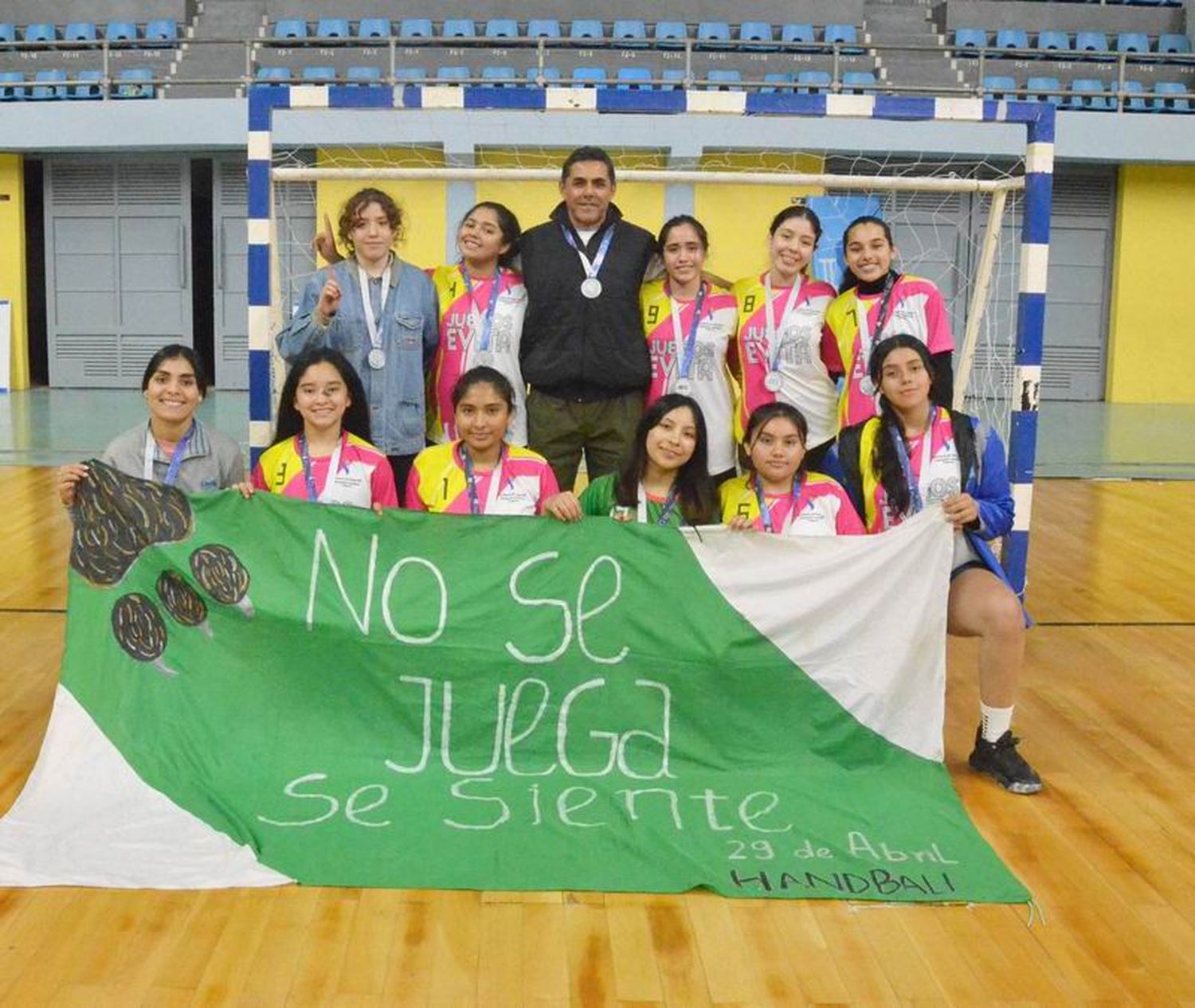 Pozo del Tigre y Misión Laishí
ganaron el hándbol sub 16