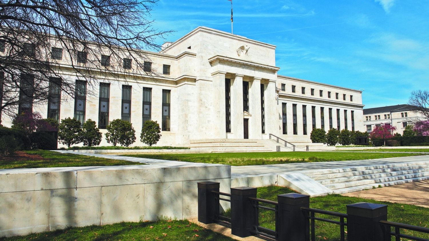 Donald Trump prohíbe que la Fed desarrolle una moneda digital