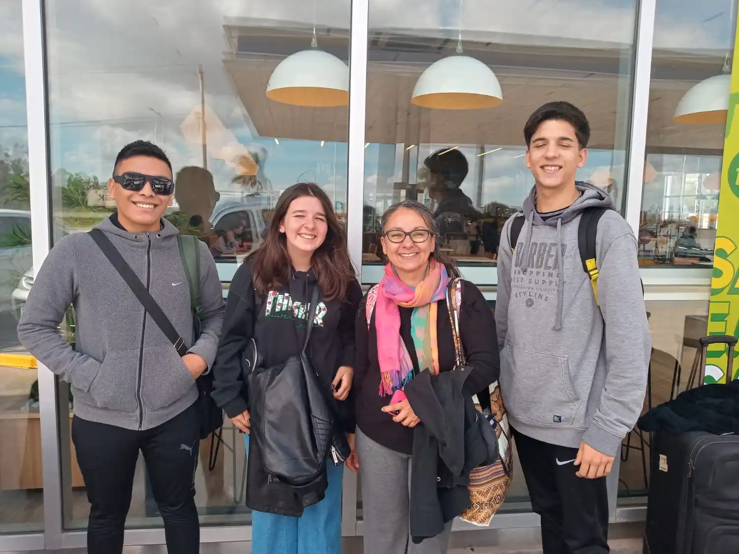 Representantes sampedrinos rumbo al Parlamento Juvenil