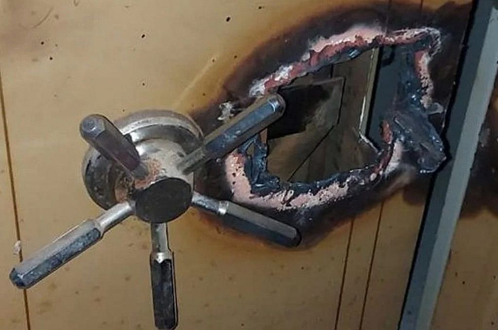 Entraron por el techo de la casa del intendente para robar en un supermercado en Carcarañá