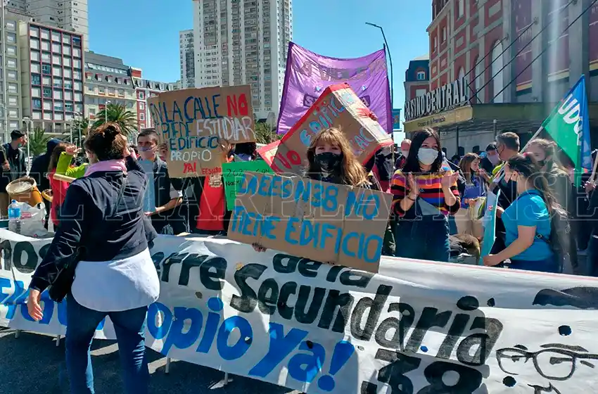 Responsabilizan a la Provincia por los problemas en la escuela secundaria N° 38