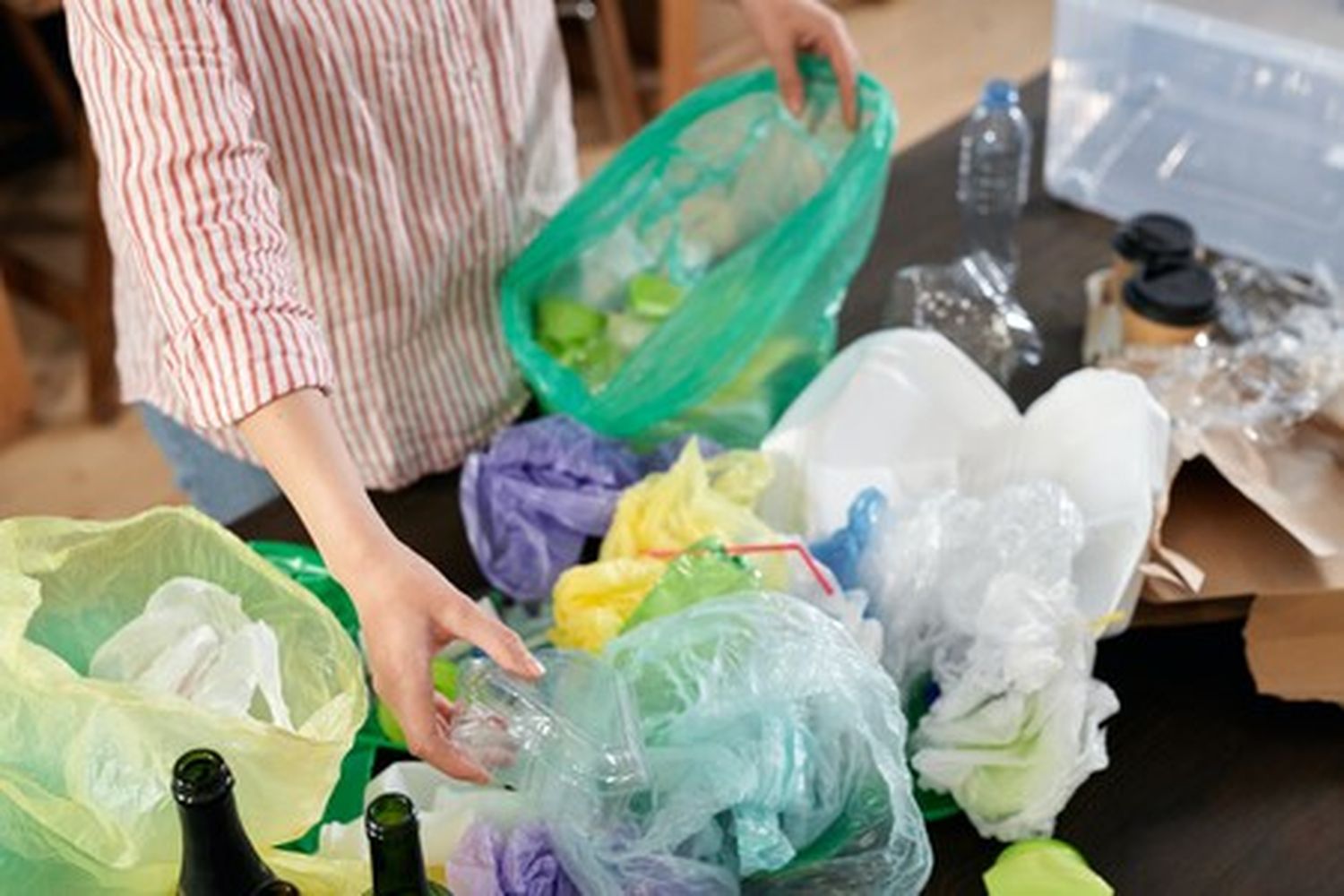 Bolsas de plástico, un invento práctico pero muy contaminante.