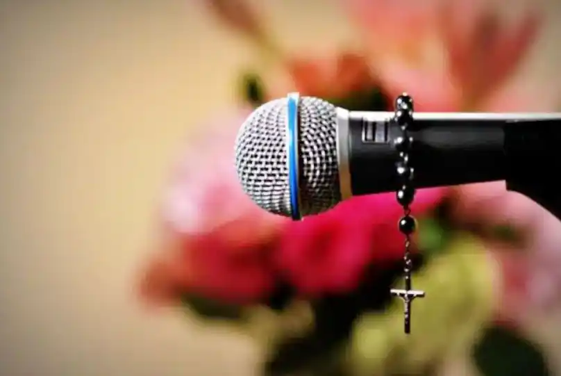 El Papa pide a los comunicadores católicos no alimentar conflictos