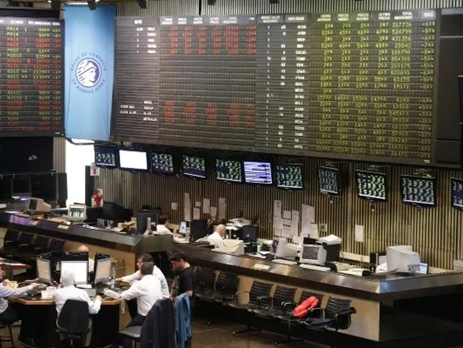 Jornada negra en la Bolsa: el Merval pierde más de 10% en medio de la incertidumbre económica