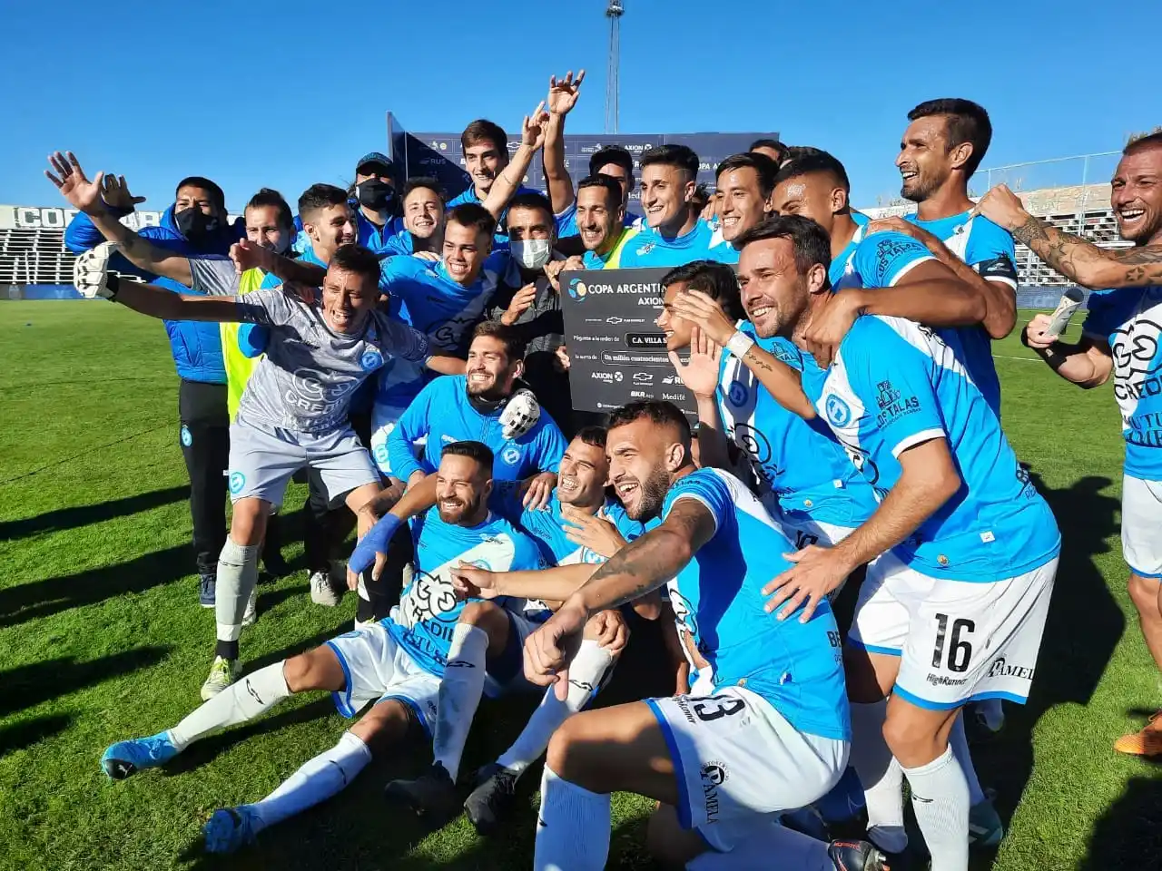 Golazo decisivo de Lautaro Ruiz Martínez en la Copa Argentina