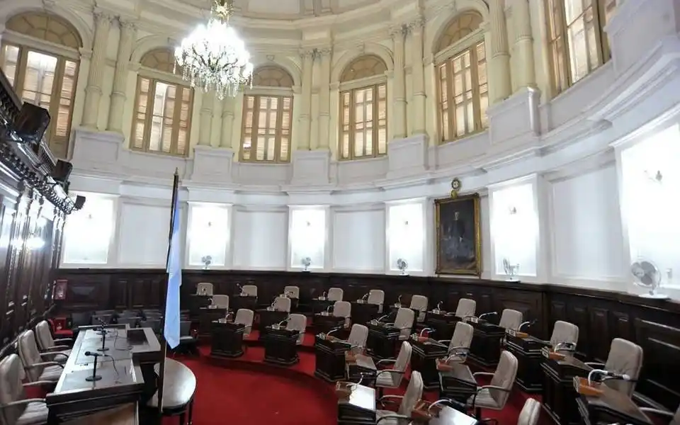 En La Plata apenas pasaron unas horas de las elecciones y ya hay tironeos por los cargos en el Concejo Deliberante