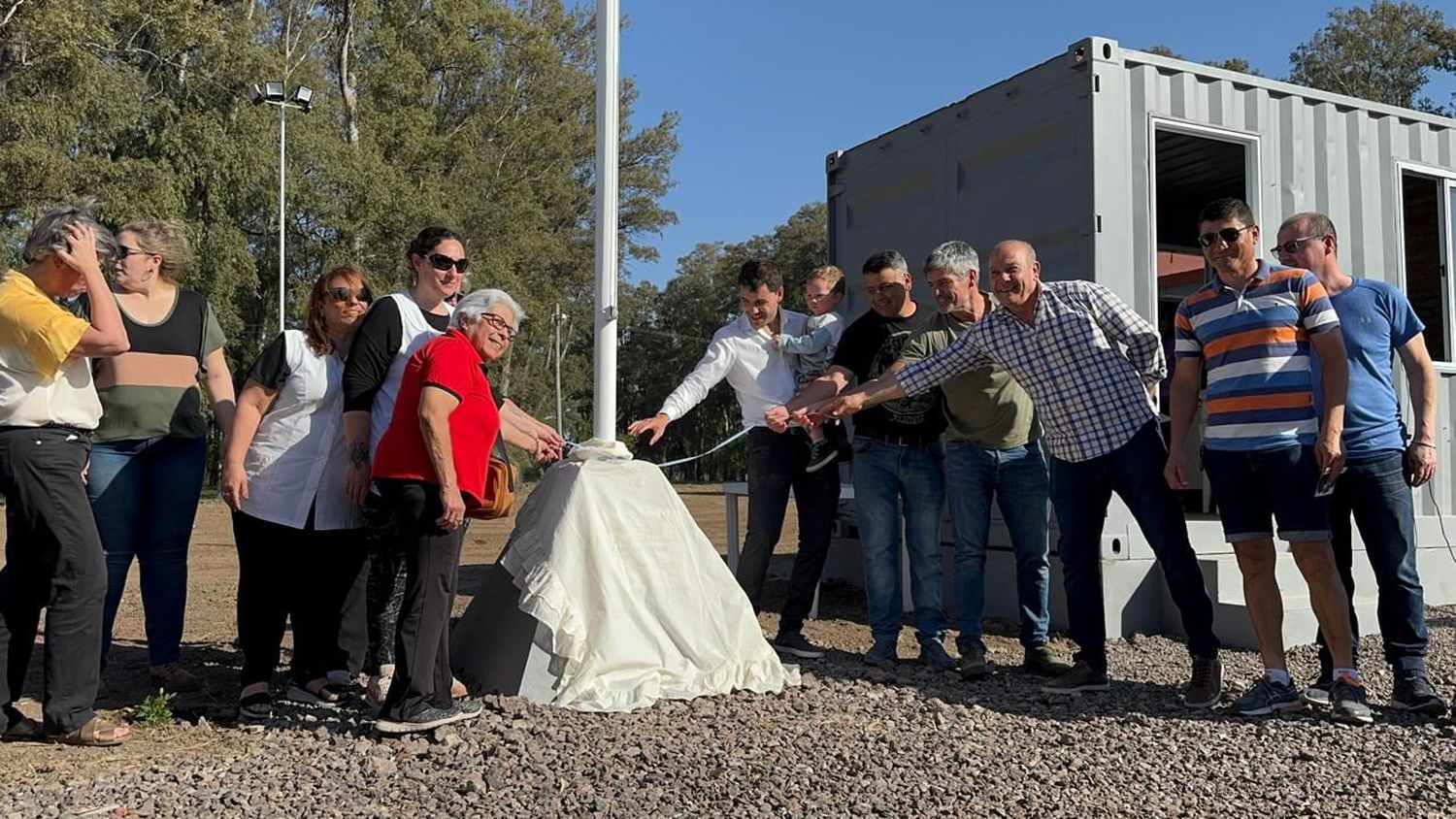 Momento en que se dejaba formalmente inaugurado este importante espacio que suma la comunidad de Santa Isabel.