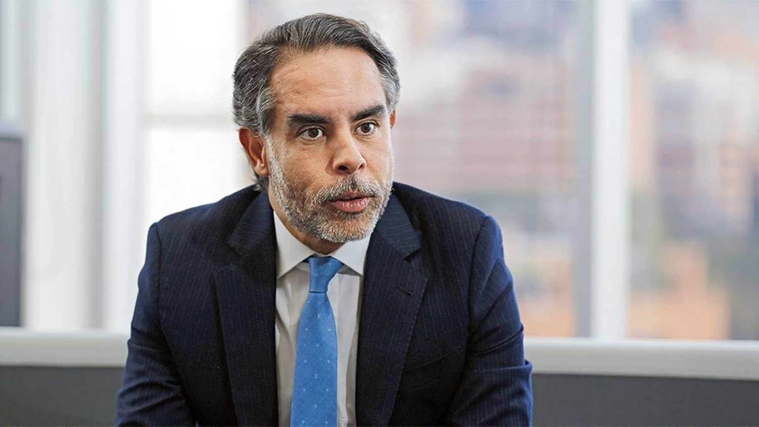«VAMOS A REPARAR DAÑOS»: embajador de Colombia parte hacia Venezuela
