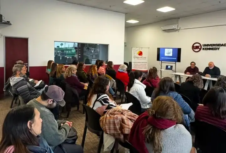 La jornada brindó herramientas y propuestas de formación a más de 50 emprendedores locales.