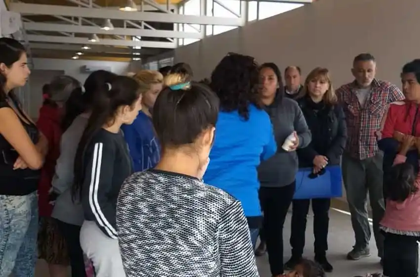 Con una "toma", familias insisten con el pedido de viviendas sociales