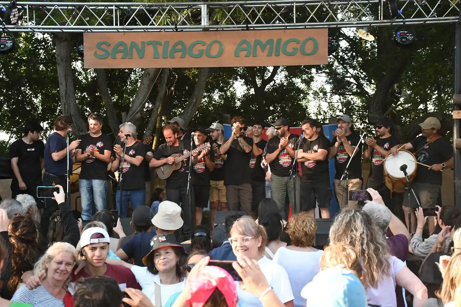 Éxito rotundo del Domingo Santiagueño en Chascomús