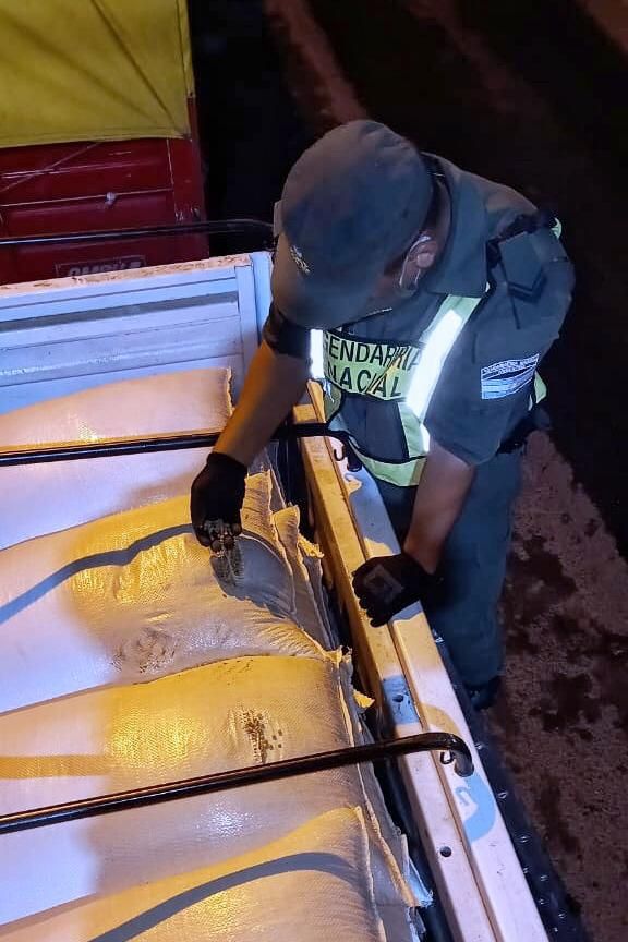 Decomisaron 30 toneladas de soja sin documentación