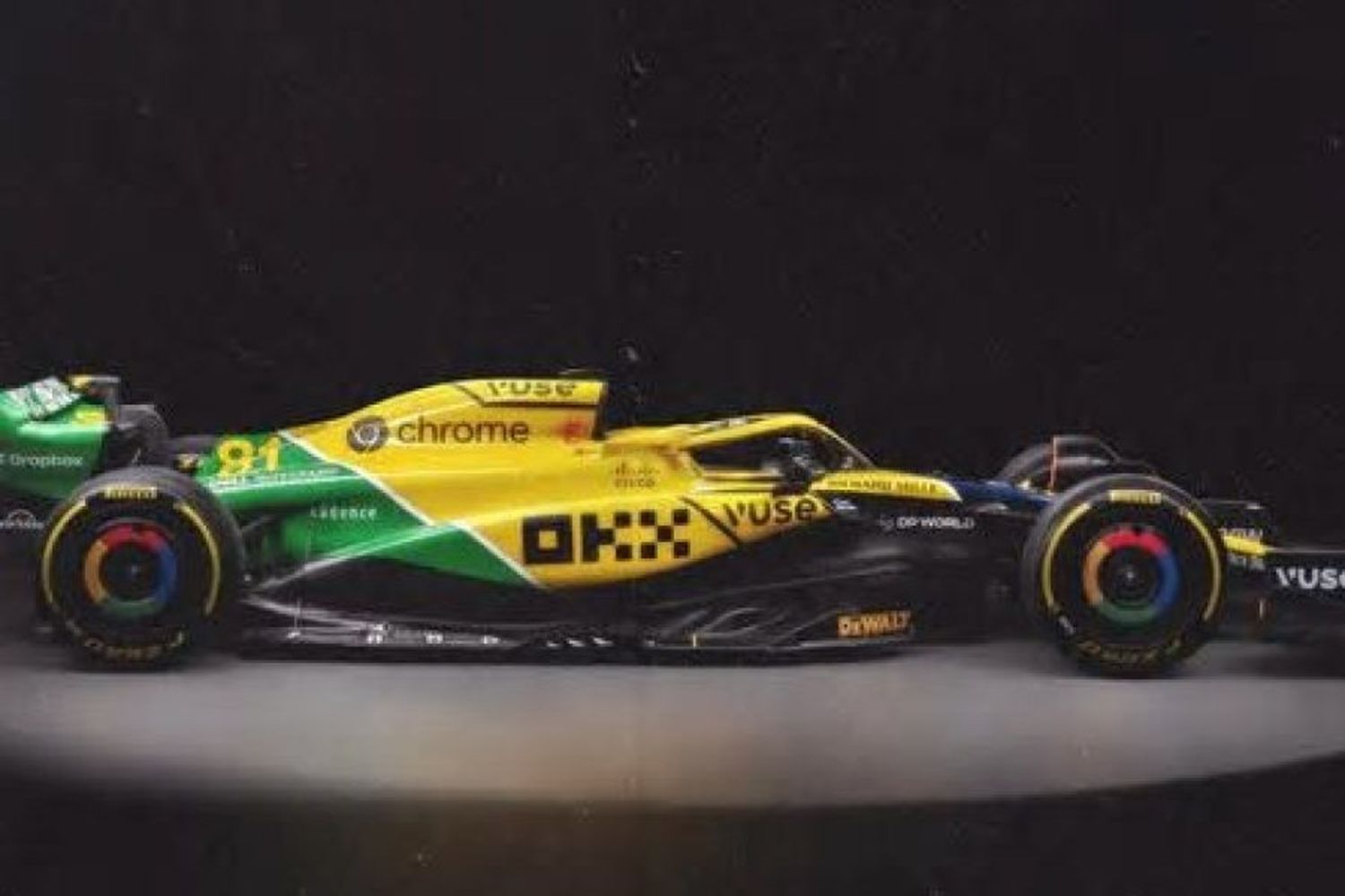 McLaren rinde homenaje al legado de Ayrton Senna con el diseño único "Senna Sempre"