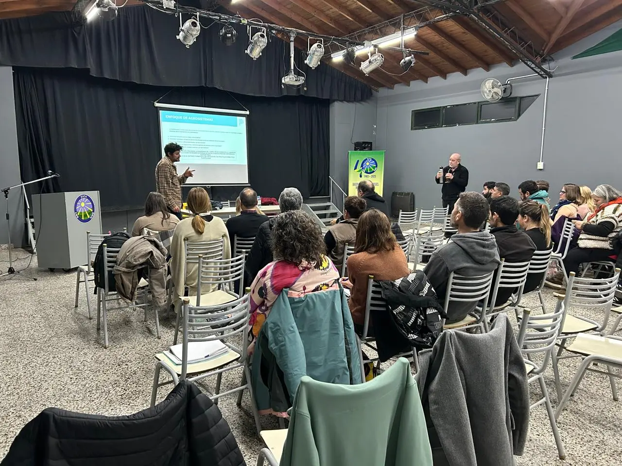 Encuentro en la EATA: Analizan cambios en la educación agraria