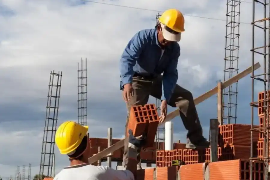 La venta de insumos para la construcción cayó en septiembre