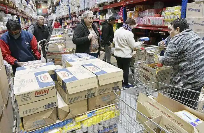Las ventas minoristas pyme cayeron 3,1 % anual en noviembre