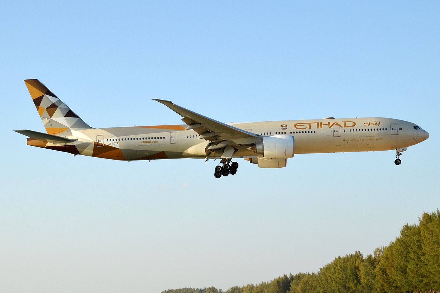 IAI y Etihad Engineering acuerdan establecer centro de conversión de B777-300ER a cargueros