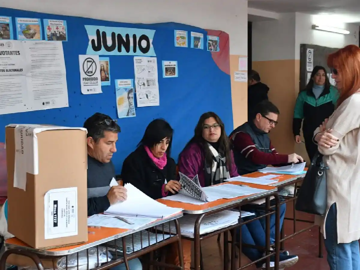 Córdoba tuvo la participación más baja de la historia: estiman que votó el 62%
