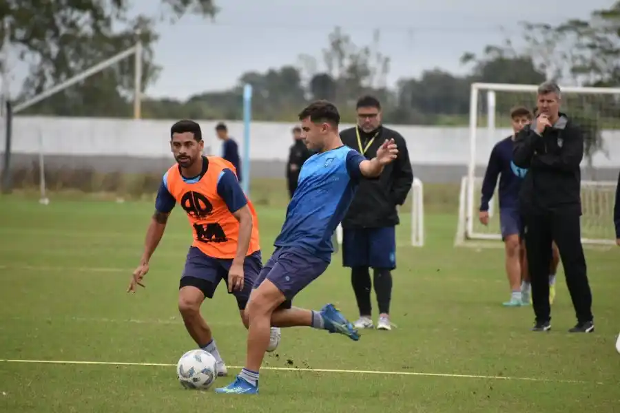 Atlético de Rafaela define su alineación para viajar a San Juan