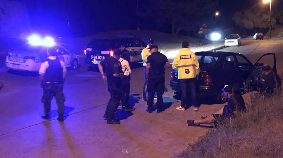 Secuestran un arma de fuego en poder de jóvenes visitantes