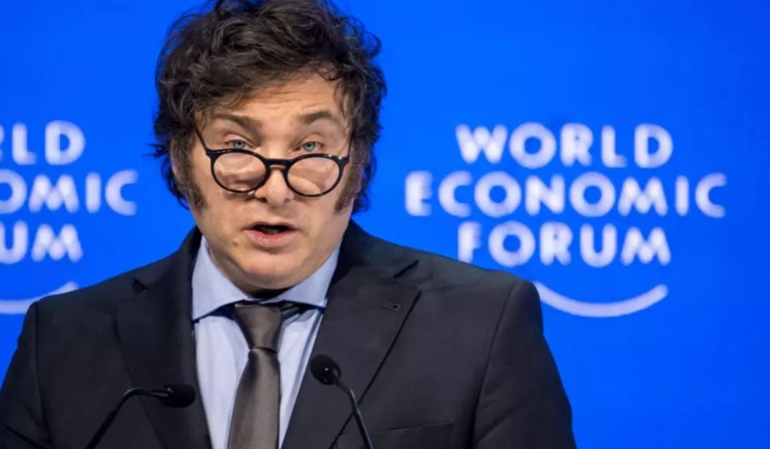 El presidente Javier Milei firmó un DNU y selló el acuerdo con el FMI