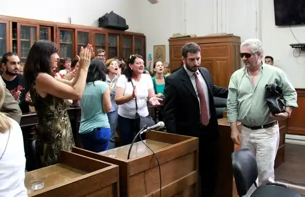 Escrachan en Gualeguay a Broggi por “violador y pedófilo”
